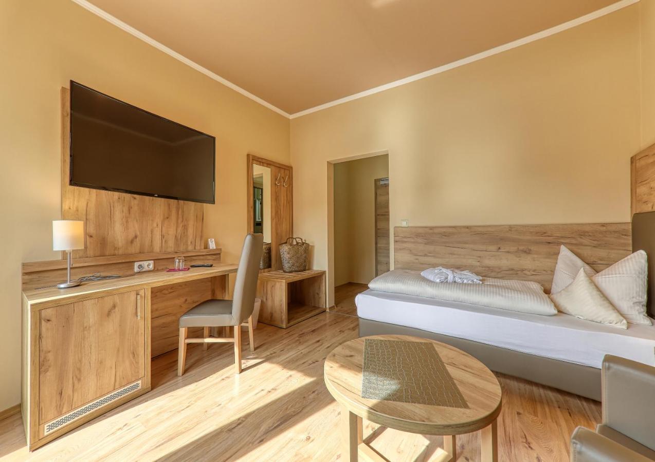 Wellnesshotel Deine Auszeit, Adults Only 4* Achslach